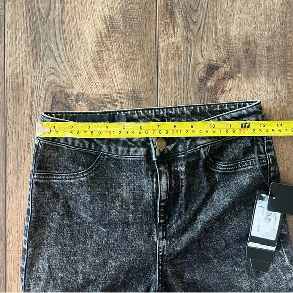 NWT Armani Exchange Vintage Black Wash Freyed Zipper Hem Size 26 - Picture 7 of 16